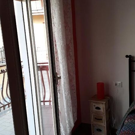 La Rezztella Bed & Breakfast ฟอนดี ภายนอก รูปภาพ